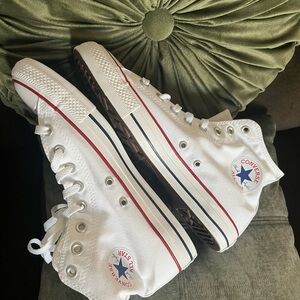 Converse All Star White Canvas Sneakers
Chuck Taylor